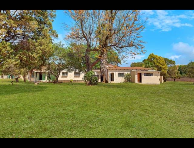 3 BEDROOM EQUESTRIAN PROPERTY FOR SALE IN FARMALL AH